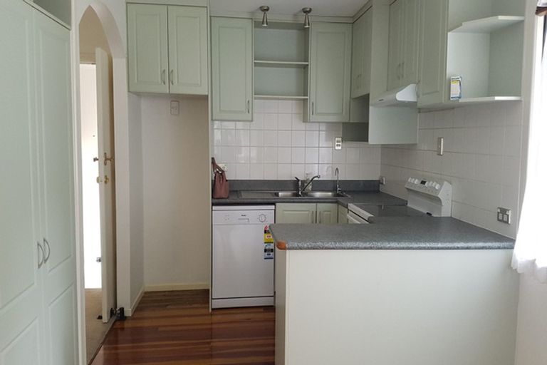 Photo of property in 5 Crockett Lane, Henderson, Auckland, 0610