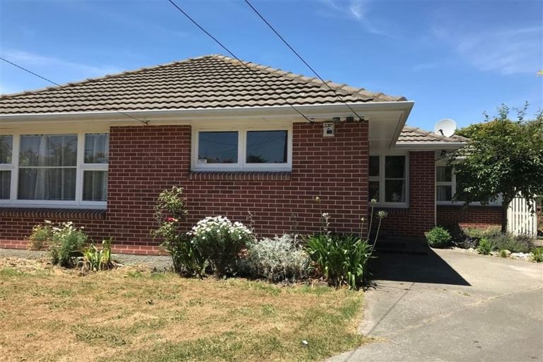 Photo of property in 9 Shirldale Place, Avonhead, Christchurch, 8042