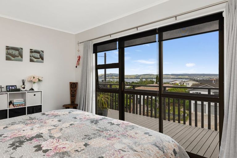 Photo of property in 4 Kempton Place, Richmond Heights, Taupo, 3330