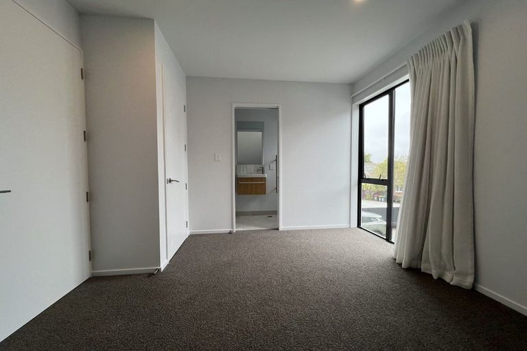 Photo of property in 18 Kipax Place, Riccarton, Christchurch, 8011