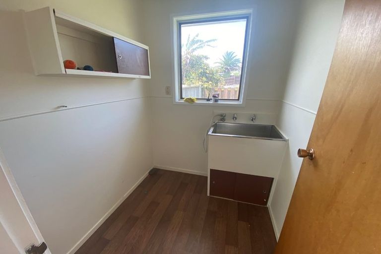 Photo of property in 1/11 Charntay Avenue, Clover Park, Auckland, 2019
