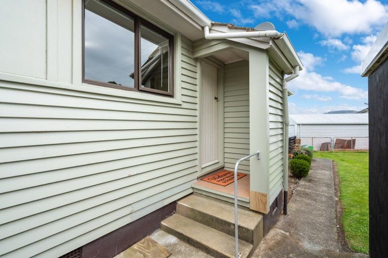 Photo of property in 12 Freyberg Avenue, Sawyers Bay, Port Chalmers, 9023