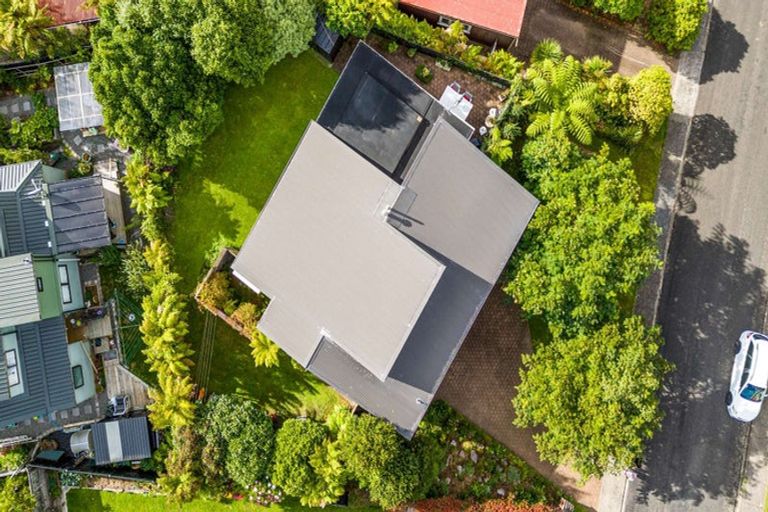 Photo of property in 2 Exeter Place, Tihiotonga, Rotorua, 3015