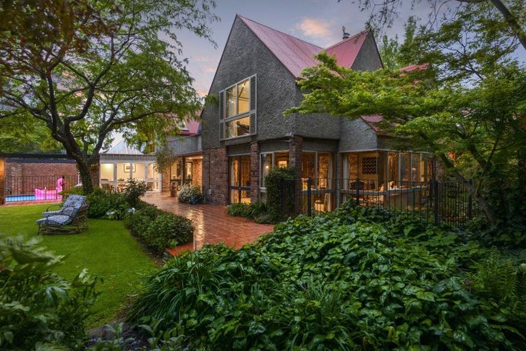 Photo of property in 15a Clyde Road, Upper Riccarton, Christchurch, 8041