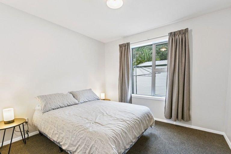 Photo of property in 53 Wairau Road, Picton, 7220