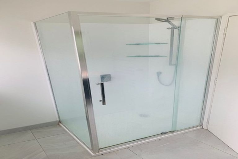 Photo of property in 37 Sharland Avenue, Manurewa, Auckland, 2102