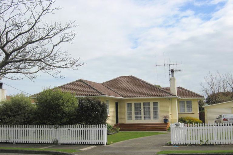 Photo of property in 159 Weraroa Road, Levin, 5510