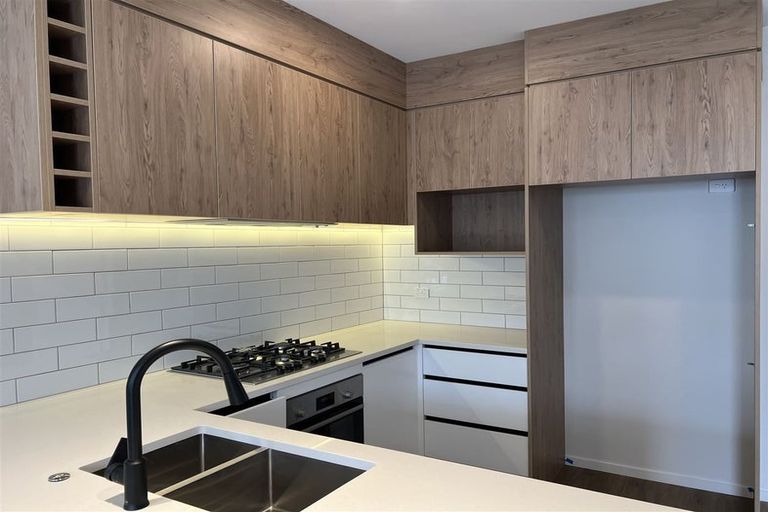 Photo of property in 31 Coast Garden Drive, Hobsonville, Auckland, 0616