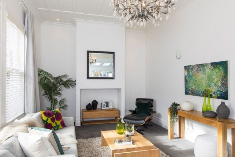 Photo of property in 34 Sentinel Road, Herne Bay, Auckland, 1011