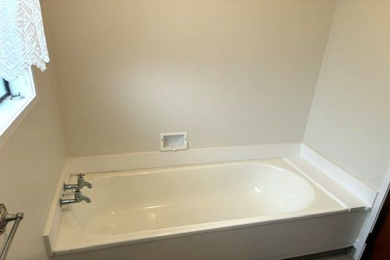Photo of property in 142a Kimihia Road, Huntly, 3771