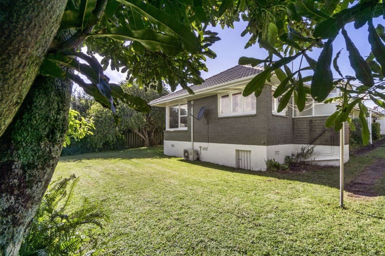 Photo of property in 3/13 Otakau Road, Milford, Auckland, 0620