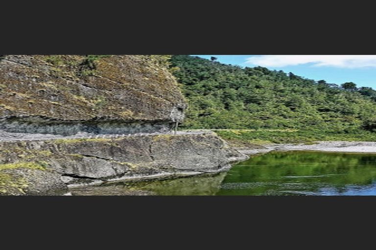 Photo of property in 44 Adderley Street, Westport, 7825