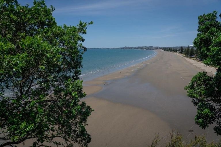 Photo of property in 7 Sykes Avenue, Hatfields Beach, Orewa, 0931