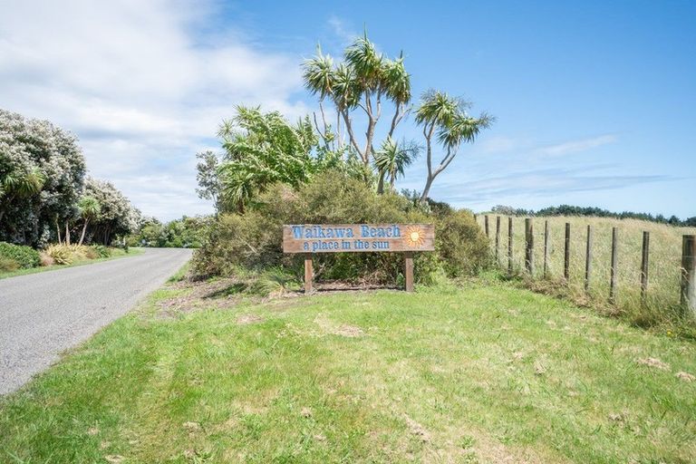 Photo of property in 10 Arthur Street, Waikawa Beach, Manakau, 5573