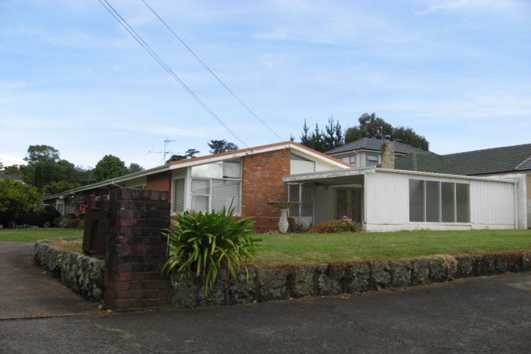 Photo of property in 2/15a Mcintyre Road, Mangere Bridge, Auckland, 2022