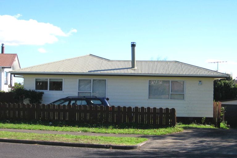 Photo of property in 35 Marendellas Drive, Bucklands Beach, Auckland, 2014