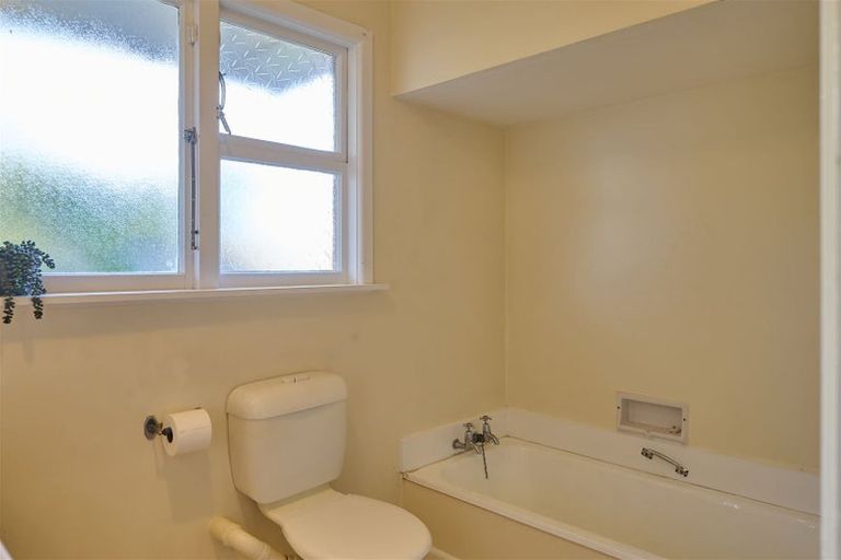 Photo of property in 104a Blighs Road, Strowan, Christchurch, 8052