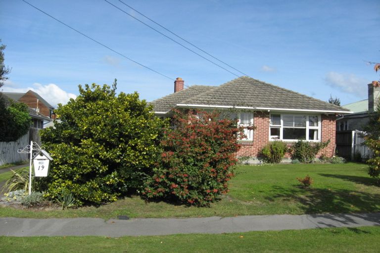 Photo of property in 19 Coniston Avenue, Ilam, Christchurch, 8041