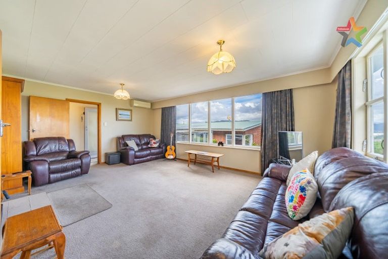 Photo of property in 35 Normandale Road, Normandale, Lower Hutt, 5010