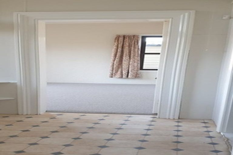 Photo of property in 22 Locking Street, Nelson South, Nelson, 7010