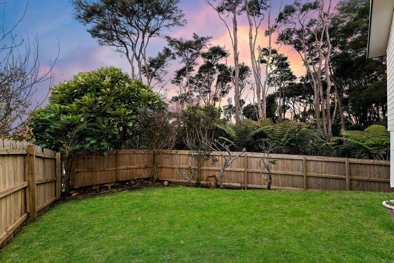 Photo of property in 64 San Valentino Drive, Henderson, Auckland, 0612