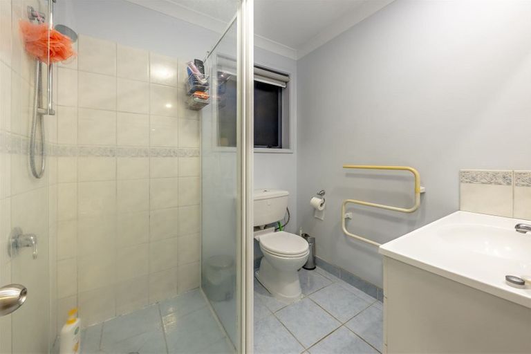 Photo of property in 43 Mt Lebanon Crescent, The Gardens, Auckland, 2105