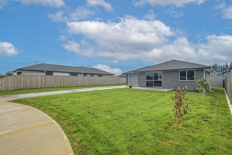 Photo of property in 35 Oldfield Lane, Marton, 4710