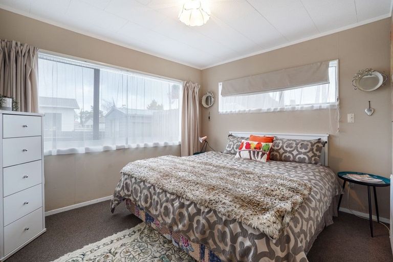 Photo of property in 11 Rata Street, Tokomaru, Palmerston North, 4474