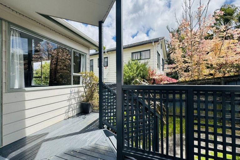 Photo of property in 15 Loughanure Place, Massey, Auckland, 0614