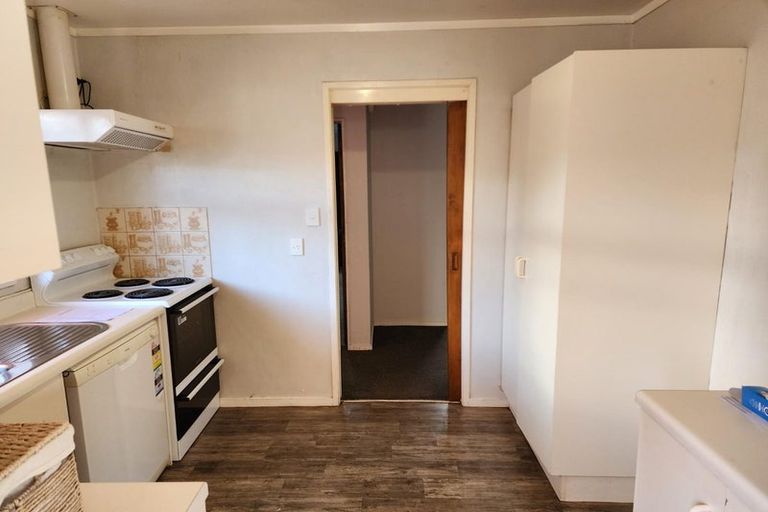 Photo of property in 2/76 Cambridge Terrace, Waterloo, Lower Hutt, 5011