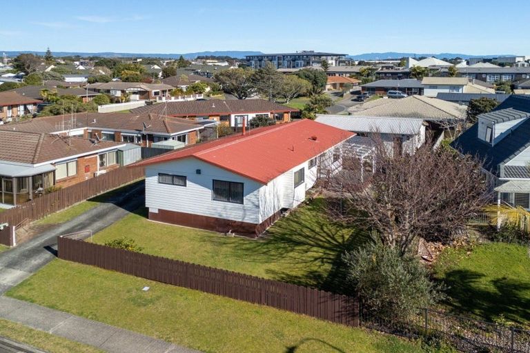 Photo of property in 35 Monowai Street, Mount Maunganui, 3116