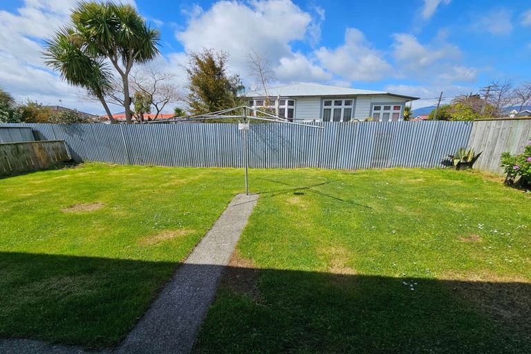 Photo of property in 4 Sussex Street, Levin, 5510