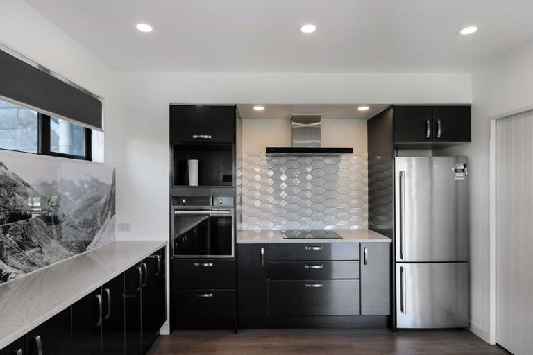 Photo of property in 6 Satchell Way, Kaiwharawhara, Wellington, 6035