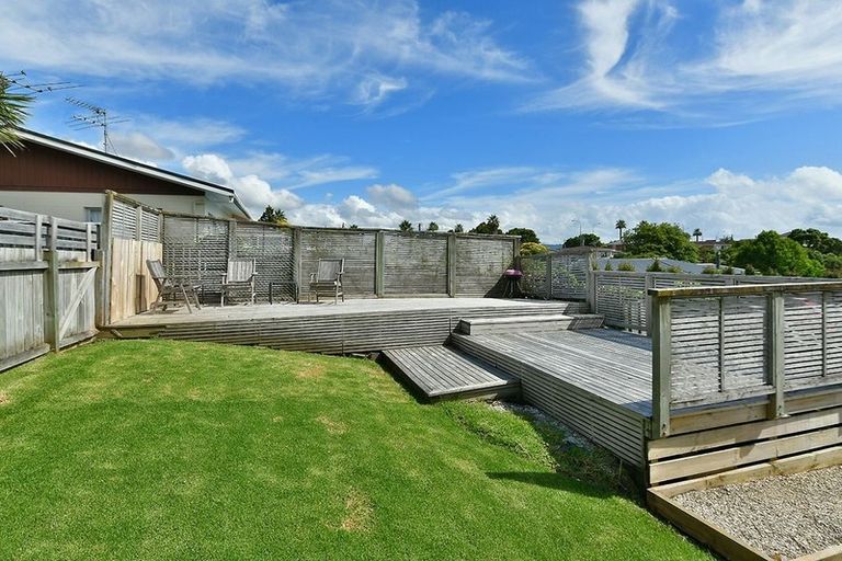 Photo of property in 58 Albatross Road, Red Beach, 0932