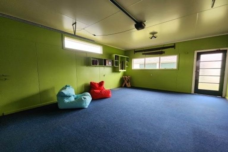 Photo of property in 1941 Parewanui Road, Parewanui, Bulls, 4894