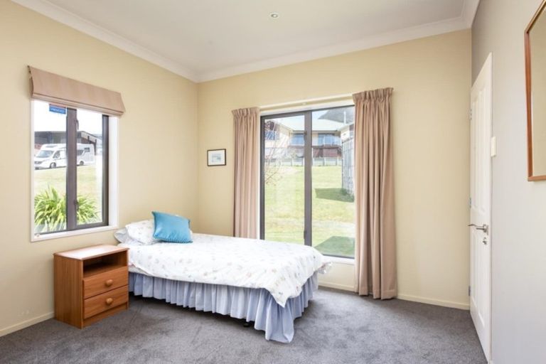 Photo of property in 24 Harbour View Heights, Picton, 7220