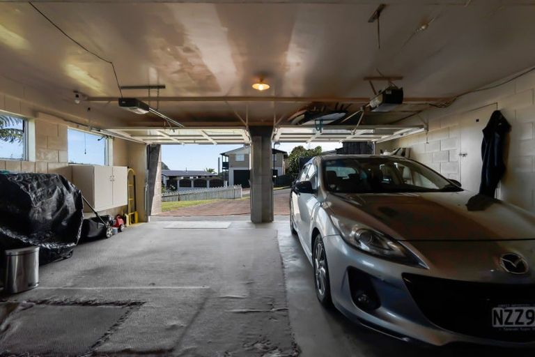 Photo of property in 16 Darwin Crescent, Spotswood, New Plymouth, 4310