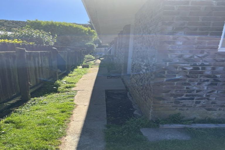 Photo of property in 2/264 Wellington Road, Wainuiomata, Lower Hutt, 5014