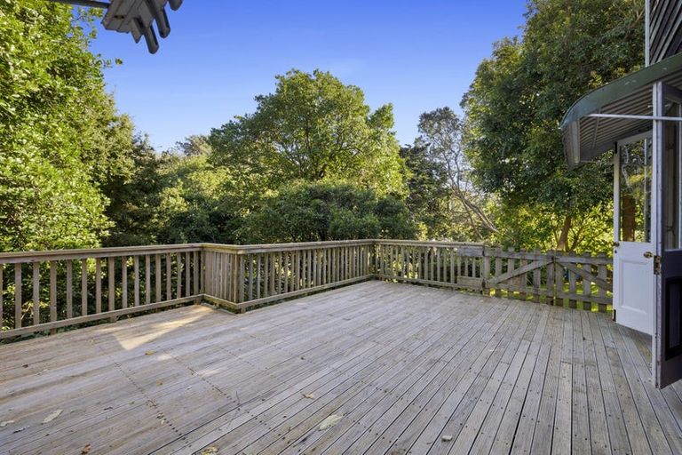 Photo of property in 44 Carrington Street, Lower Vogeltown, New Plymouth, 4310