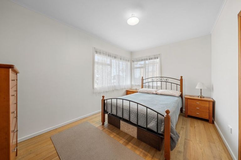 Photo of property in 3 Poto Street, Te Atatu South, Auckland, 0610