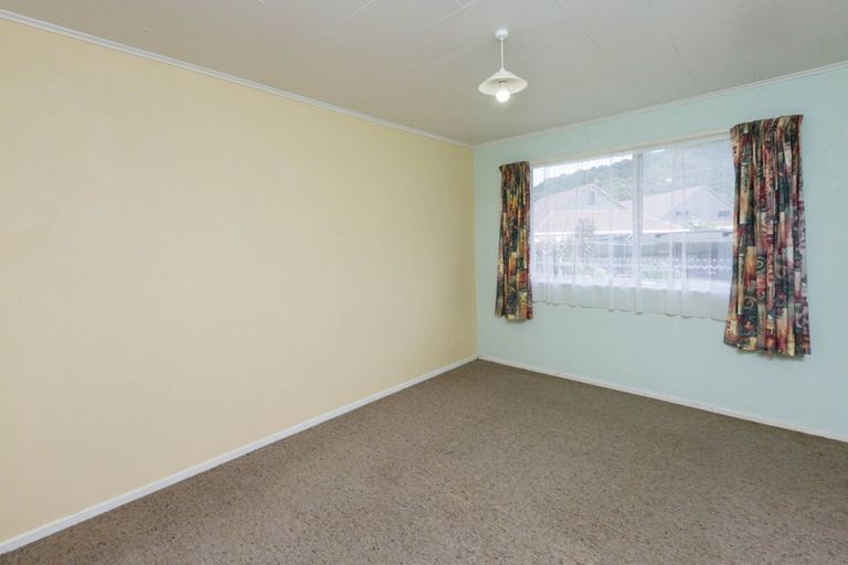 Photo of property in 1/21 Denver Grove, Totara Park, Upper Hutt, 5018