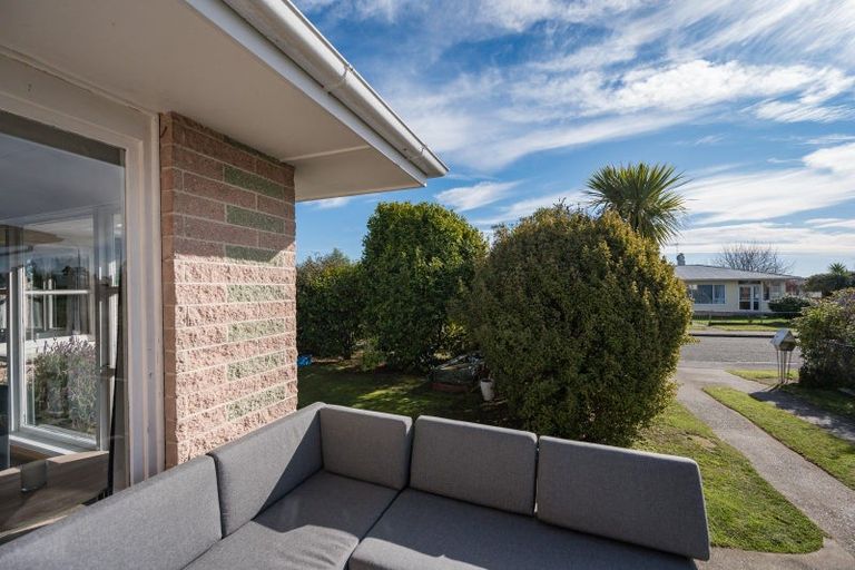 Photo of property in 21 Tennyson Crescent, Stoke, Nelson, 7011