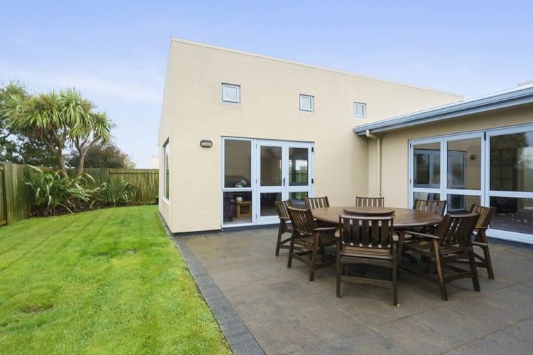 Photo of property in 60 Navigation Drive, Whitby, Porirua, 5024