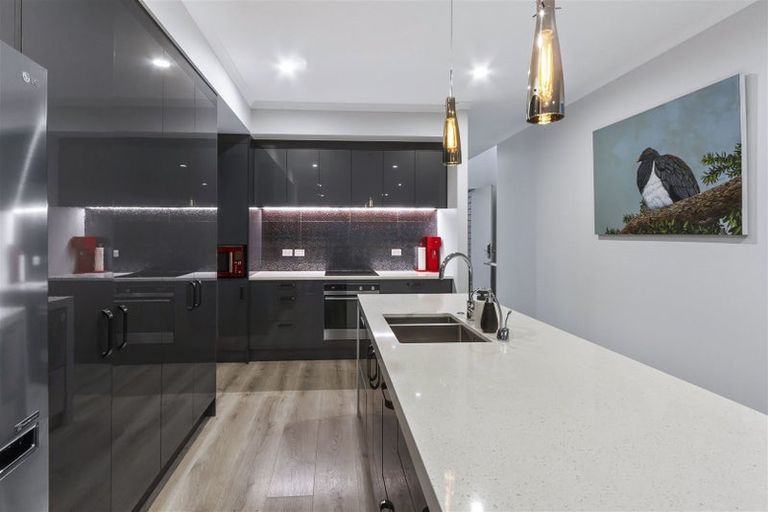 Photo of property in 88 Bomb Point Drive, Hobsonville, Auckland, 0616