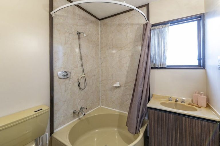 Photo of property in 18 Hawkswood Place, Avonhead, Christchurch, 8042