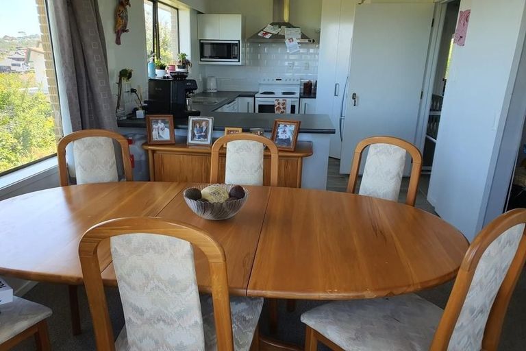 Photo of property in 2/42 Knights Road, Rothesay Bay, Auckland, 0630