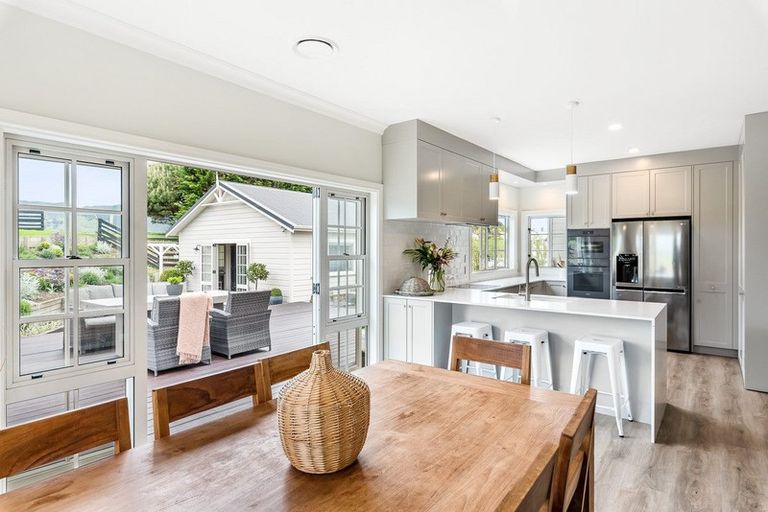 Photo of property in 191 Pukenamu Road, Te Horo, Otaki, 5581
