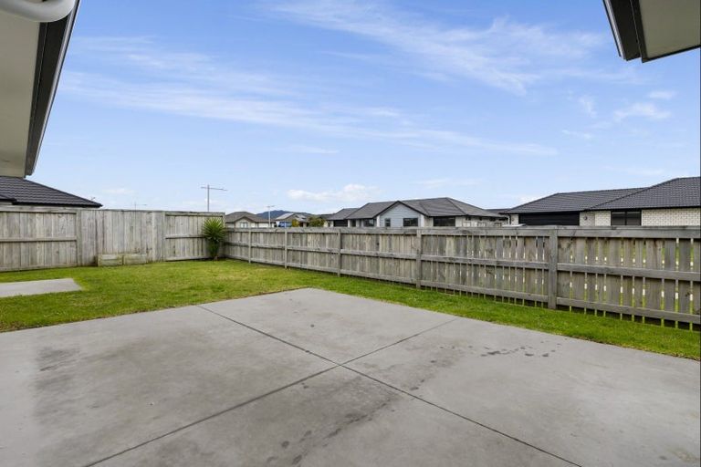 Photo of property in 27 Furlong Road, Papamoa, 3118