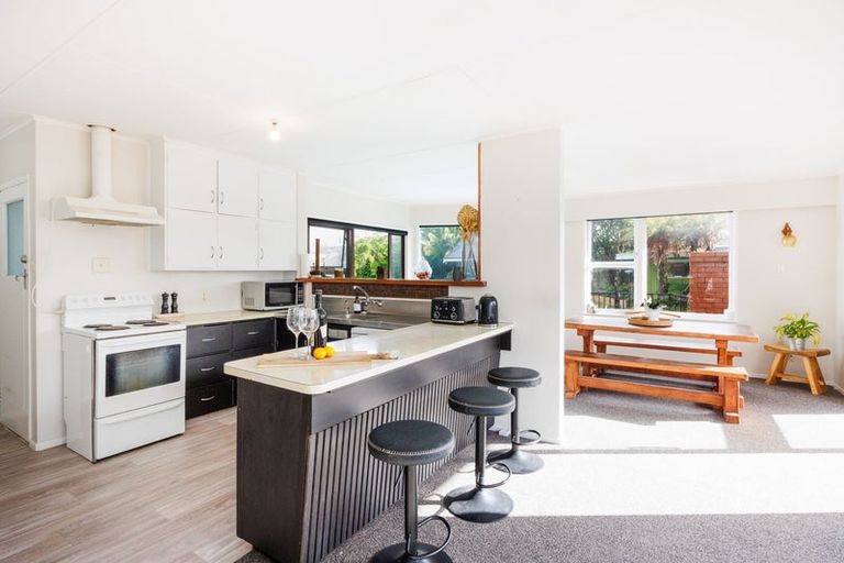 Photo of property in 98 Lethbridge Street, Feilding, 4702