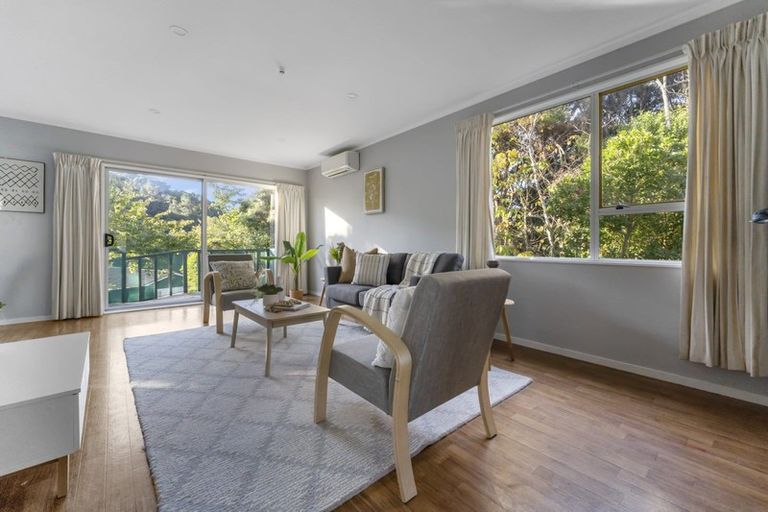 Photo of property in 42b Hicks Close, Whitby, Porirua, 5024